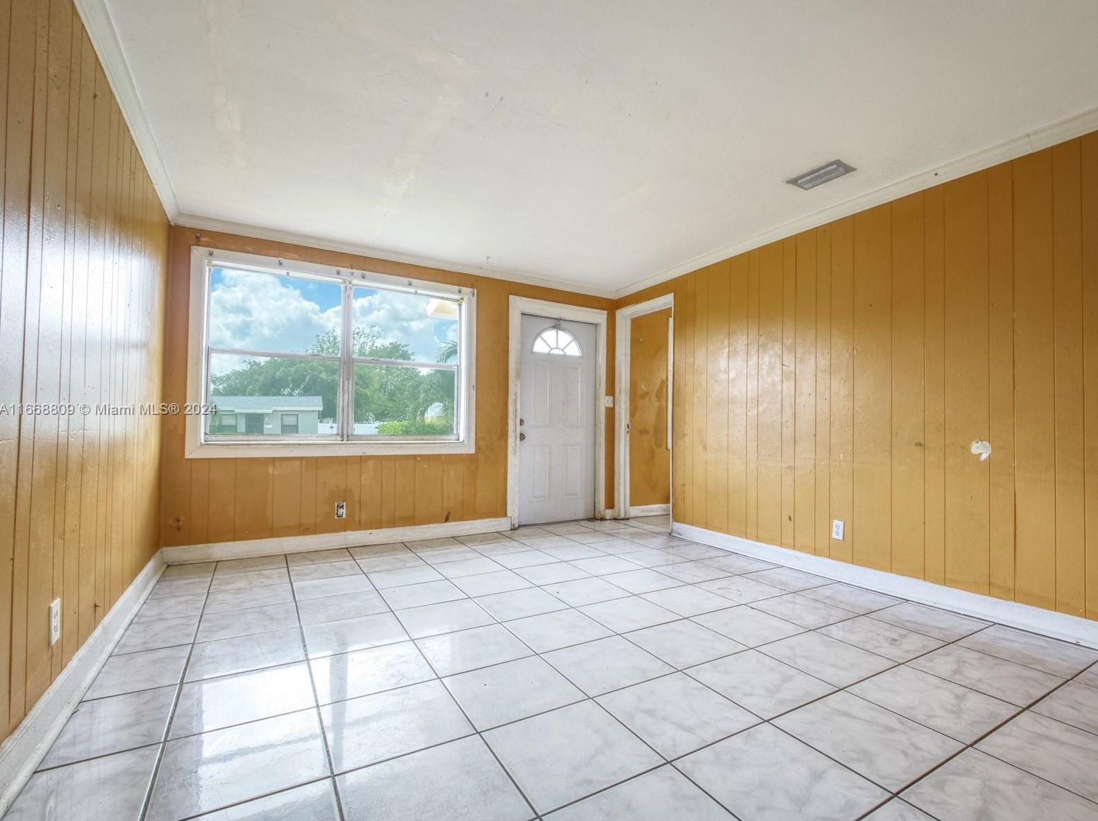 215 11 Ave, Boynton Beach FL 33435-3046 exterior