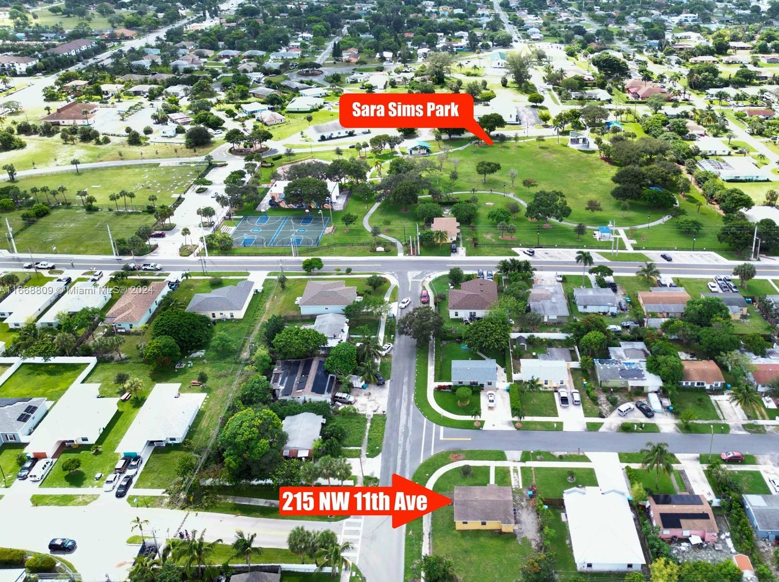 215 11 Ave, Boynton Beach FL 33435-3046 exterior