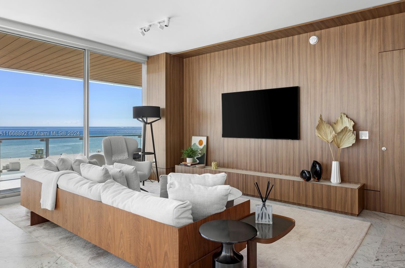 5775 Collins Ave #503, Miami Beach, FL 33140