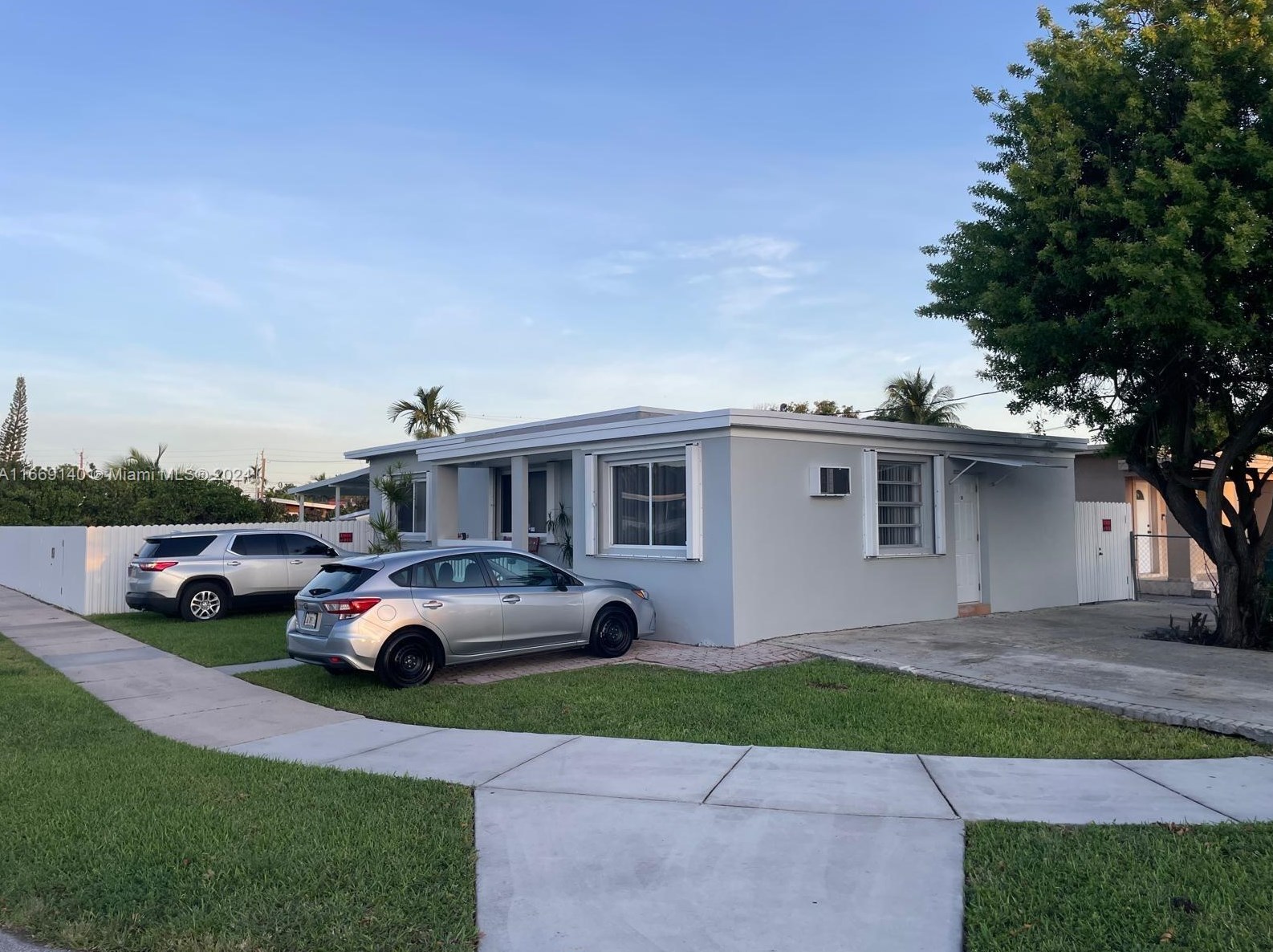 5880 3rd St, Miami, FL 33126-4763