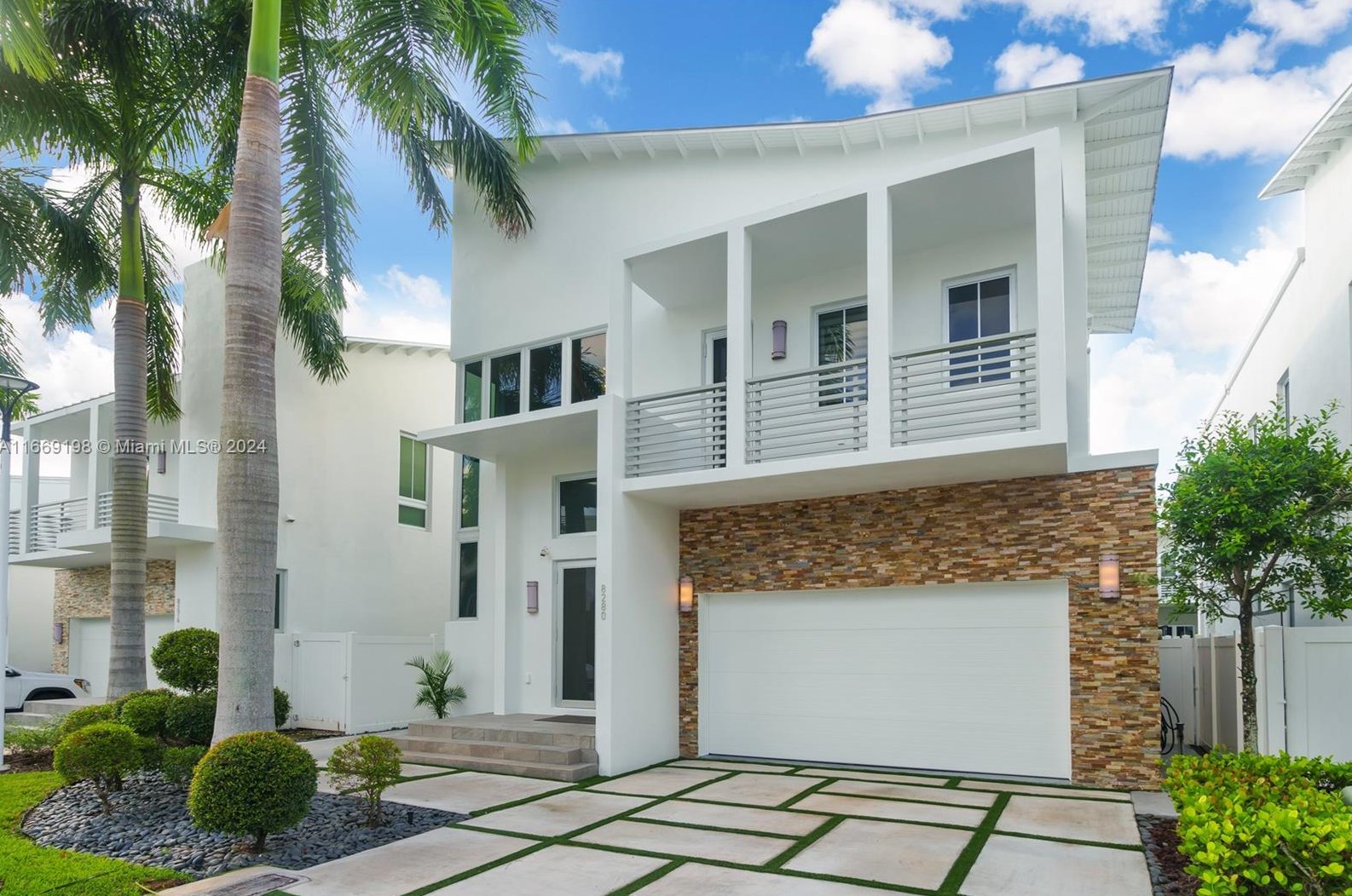 8280 34th St, Miami, FL 33122