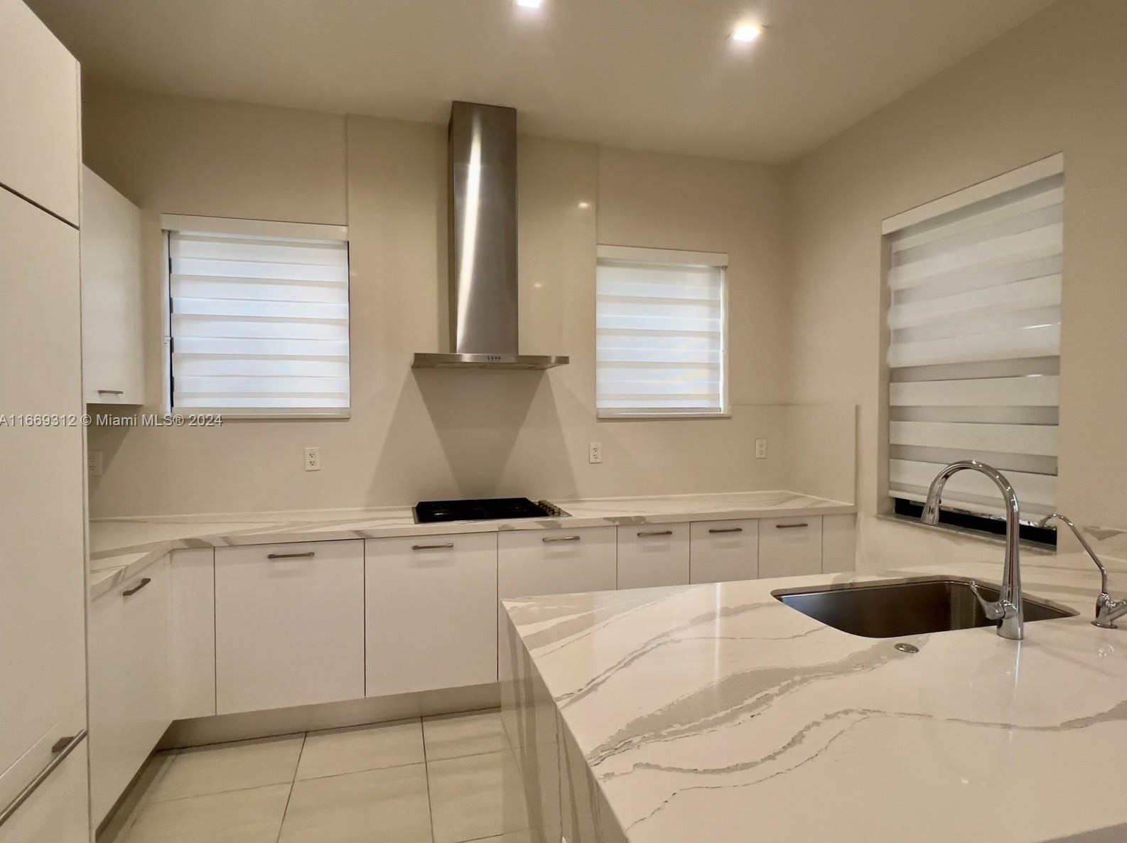 8281 Nw 48th St, Miami, FL 33166