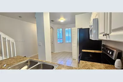 1935 Gardenia Ct #1935, Riviera Beach, FL 33404 - Photo 4