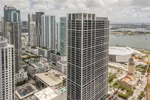 601 NE 1st St, Miami, FL 33132 - Photo 12