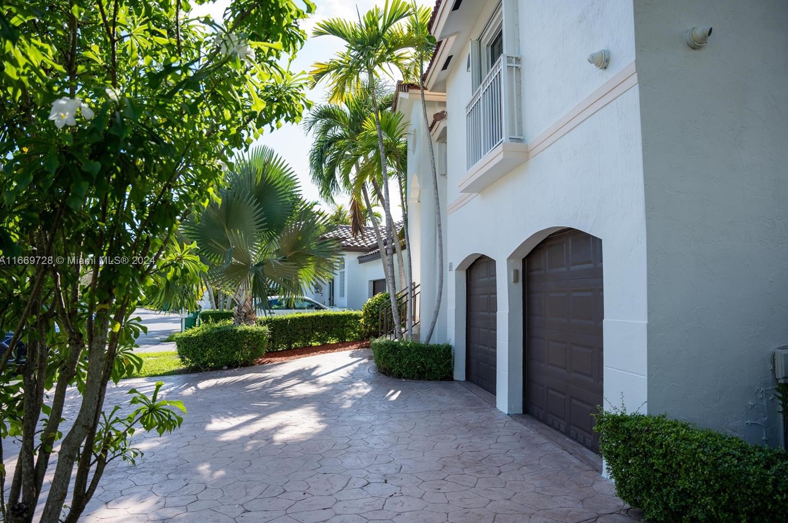 4360 Sw 154th Ct, Miami, FL 33185