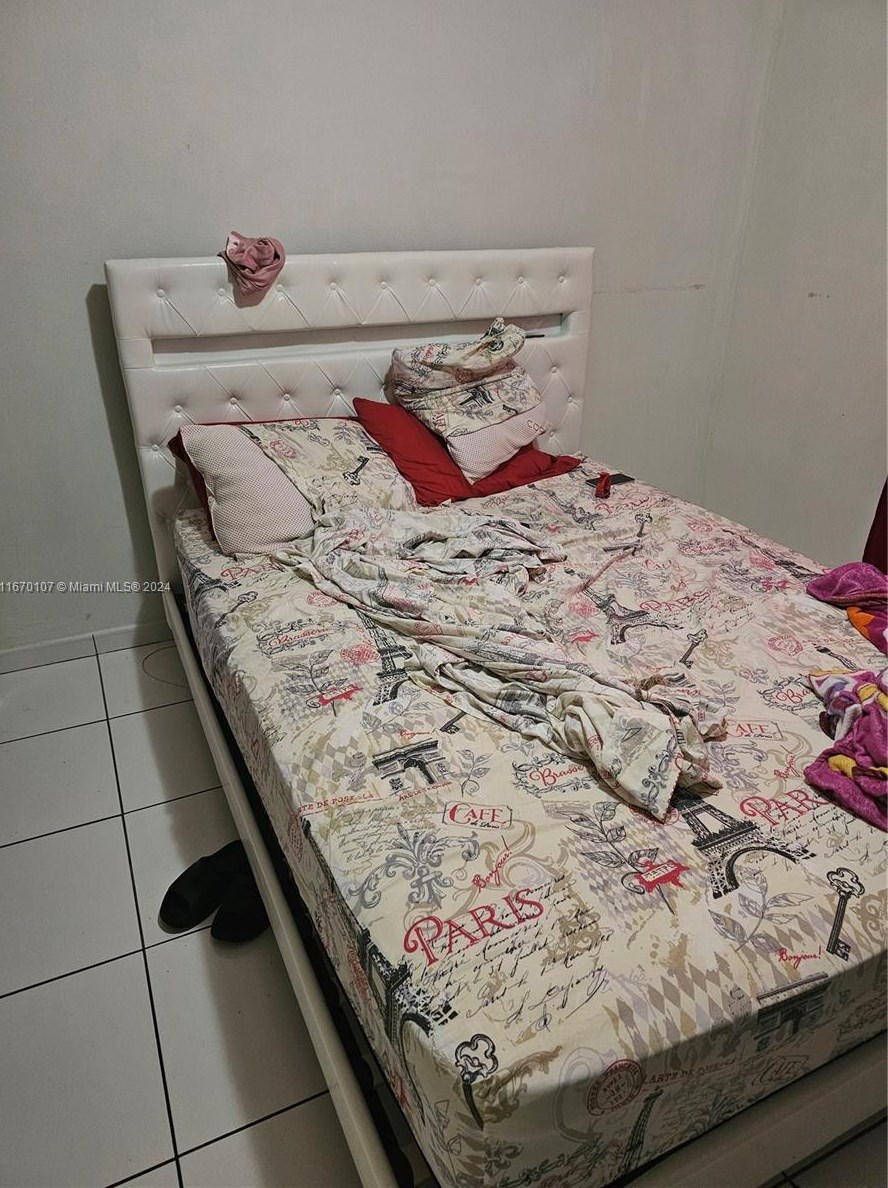 1621 16th St, Miami, FL 33125-2455