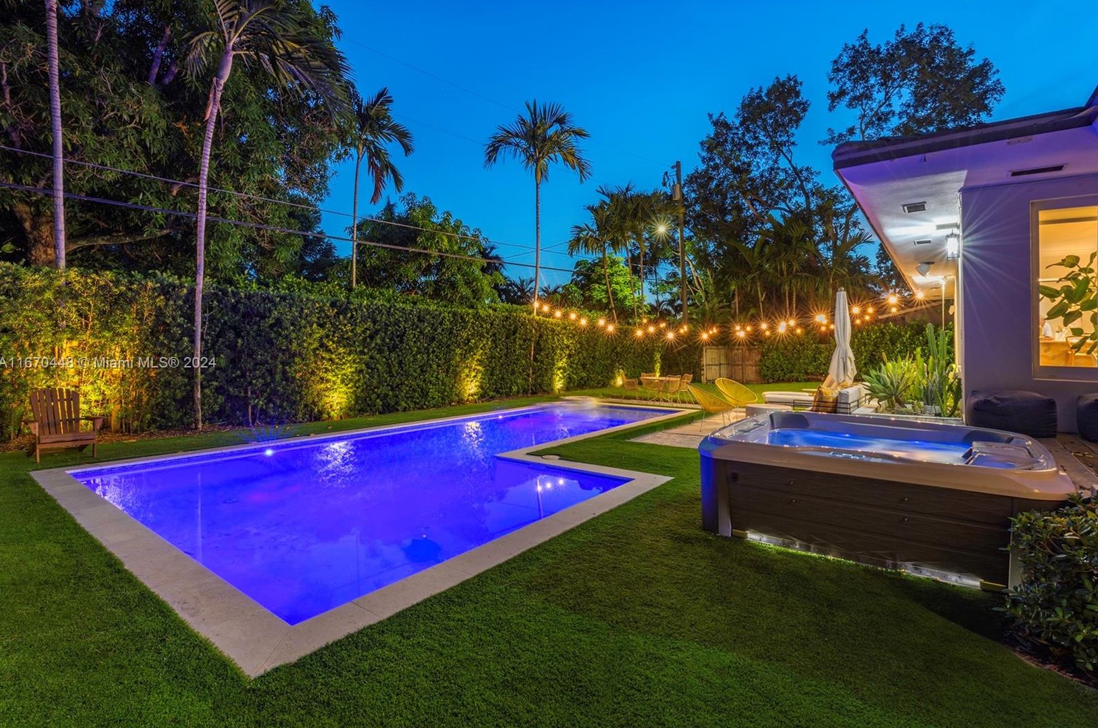 1048 99 St, Miami FL 33176-2722 exterior