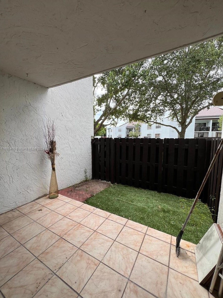 9405 Fontainebleau Blvd #107-22, Miami, FL 33172