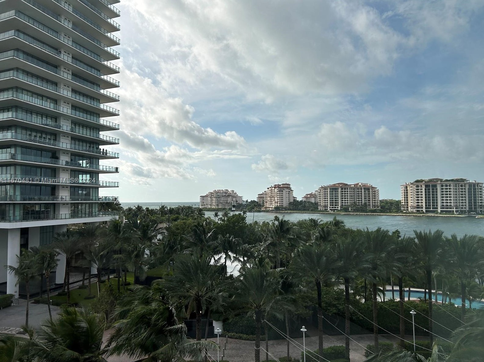 1000 South Pointe Dr #507, Miami Beach, FL 33139