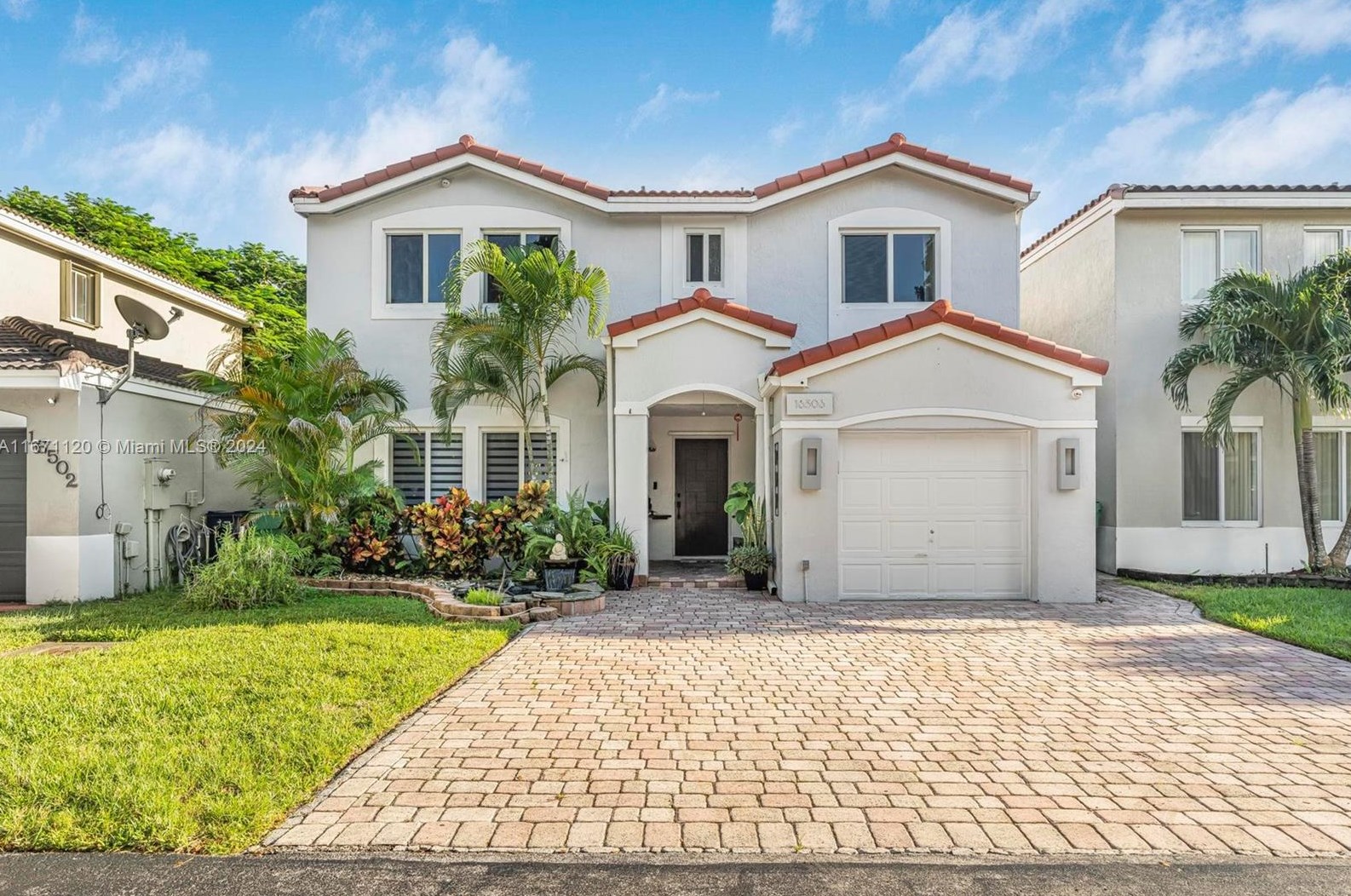 16506 96th Ter, Miami, FL 33196-5832