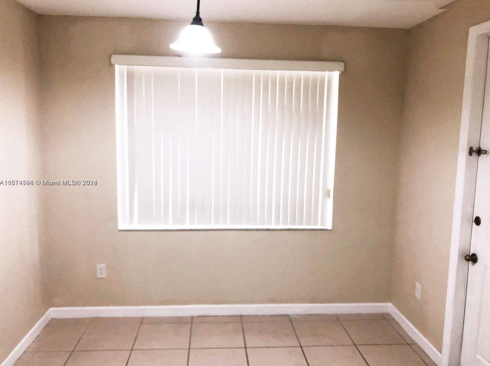 2884 2nd Dr, Homestead, FL 33033-7304