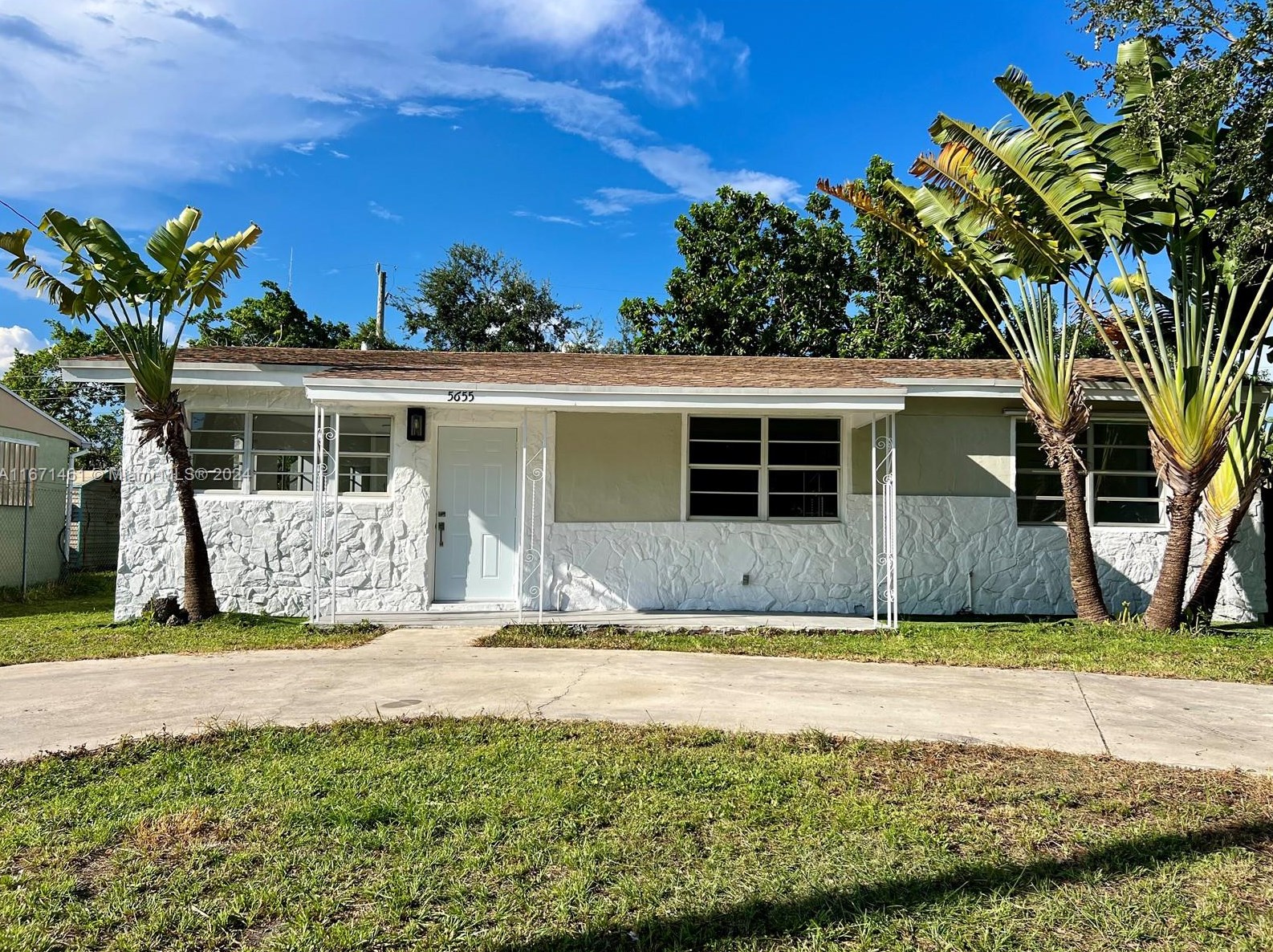 5655 Mayo St, Hollywood, FL 33023-2327