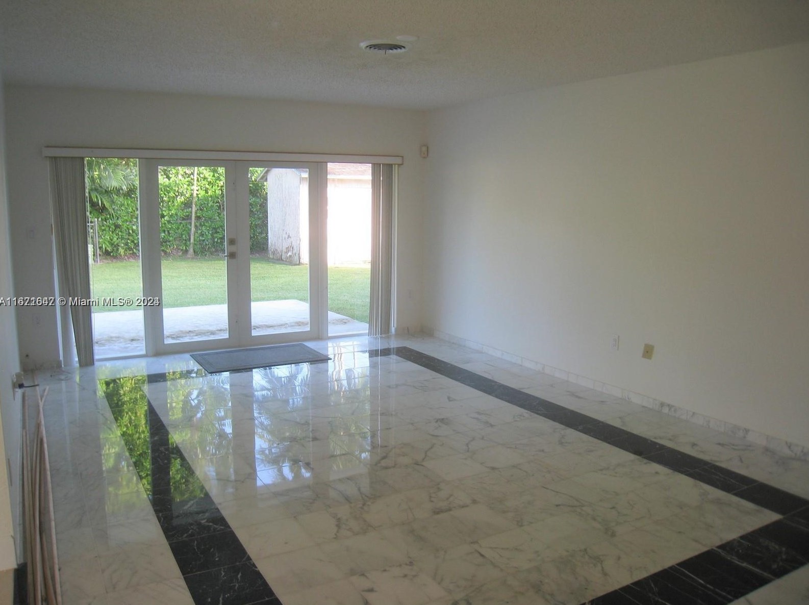 10801 105th Ave, Miami, FL 33176-3433