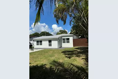 1829 NE 176th St, North Miami Beach, FL 33162 - Photo 2