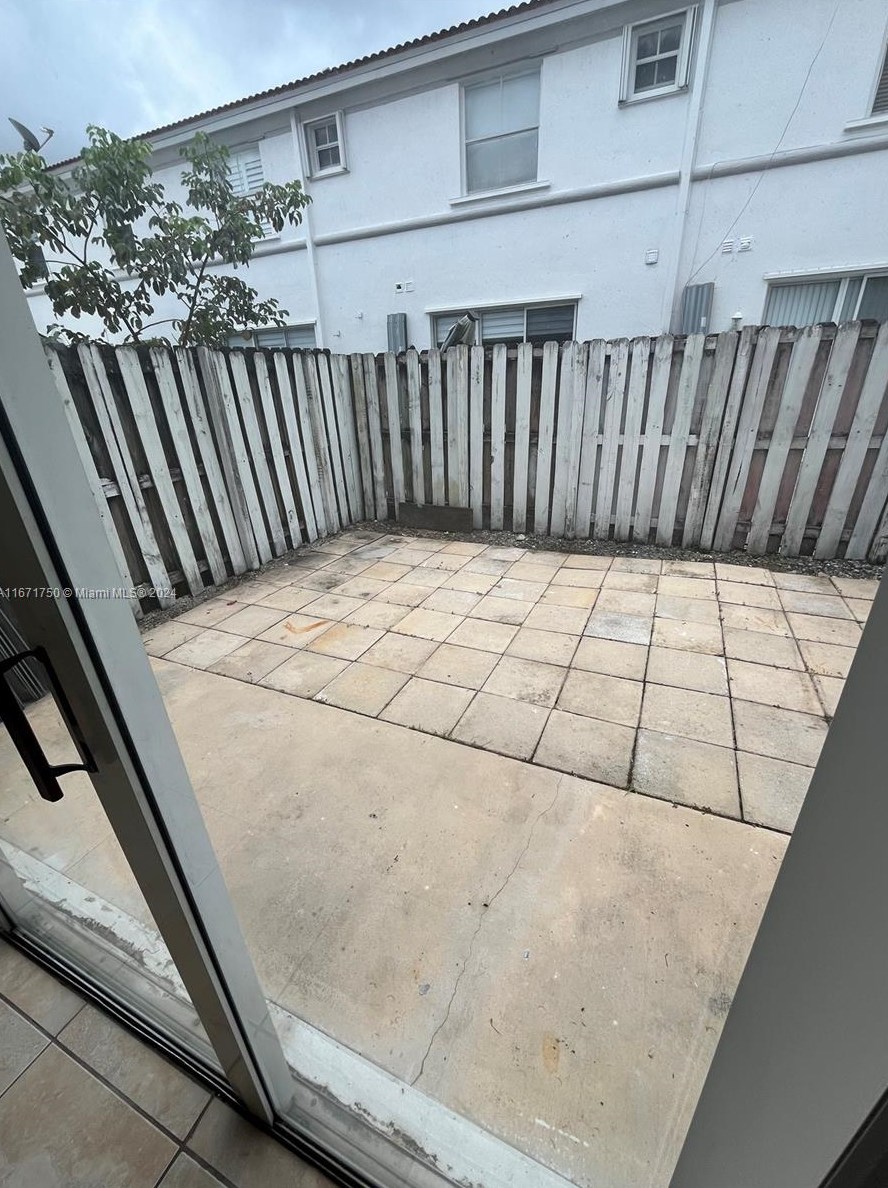 15780 40th St, Hollywood FL  33027-4807 exterior