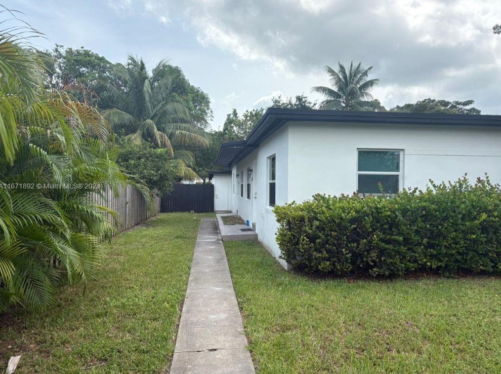 180 51st St, Miami FL 33127-2116 exterior