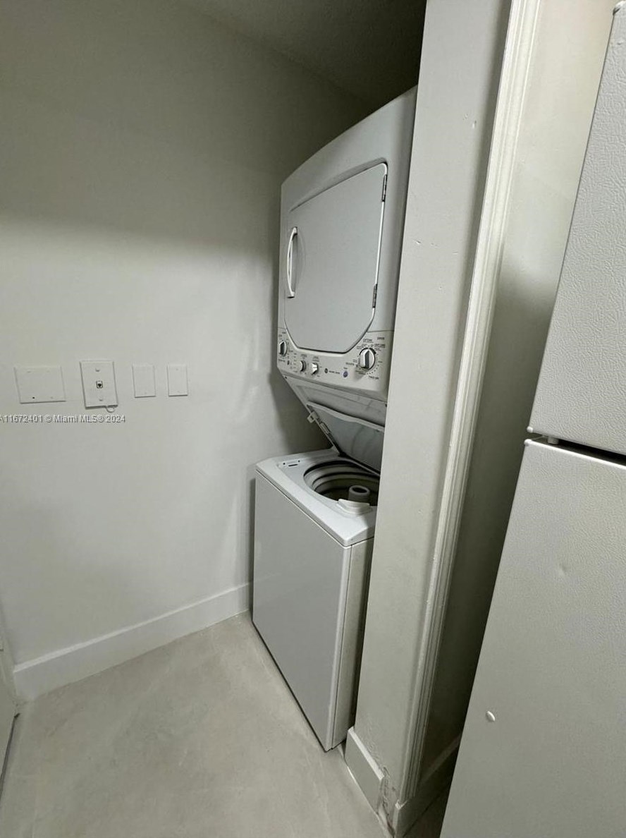 6320 114th Ave, Miami FL 33178-4557 exterior