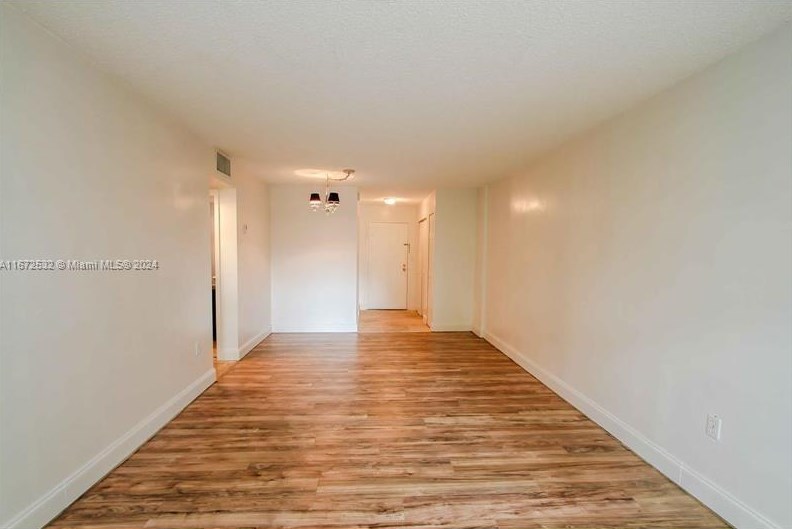 1805 Sans Souci Blvd #321, Miami, FL 33181