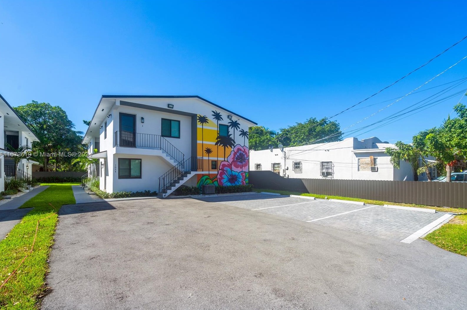 1054 29th St, Miami, FL 33127-3871