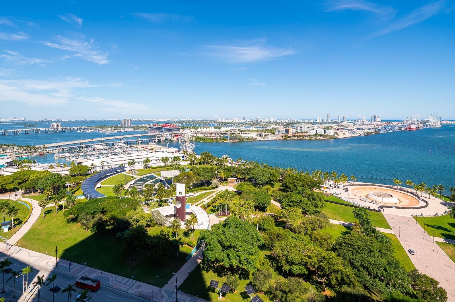 50 Biscayne Blvd, Miami FL 33132-2905 exterior