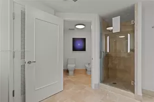 4401 Collins Ave, Miami Beach, FL 33140 - Photo 30