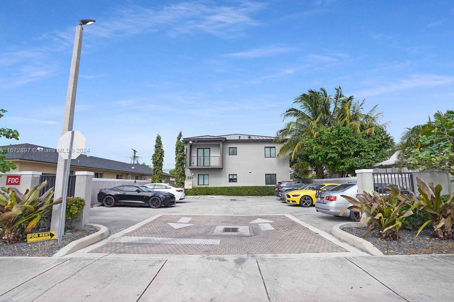 351 41st St, Hialeah, FL 33013-2239