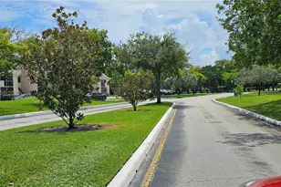 800 Cypress Park Way, Deerfield Beach, FL 33064 - Photo 12