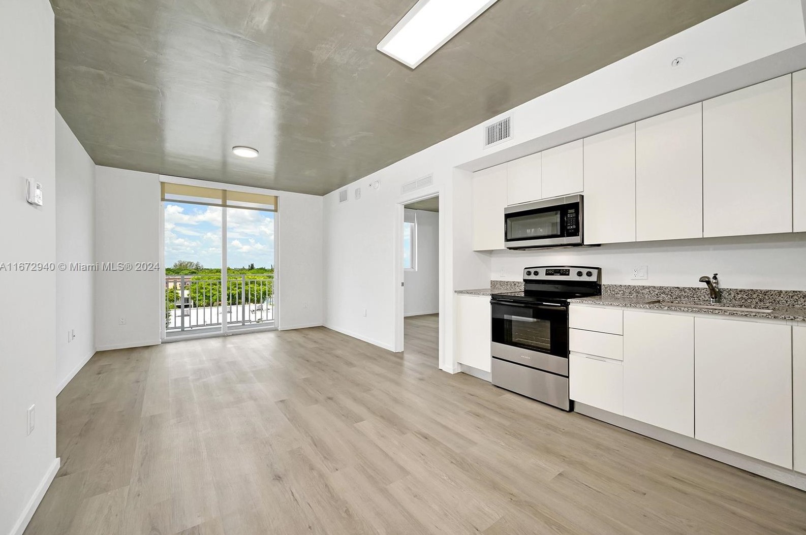 475 125th St, Miami, FL 33161-4716