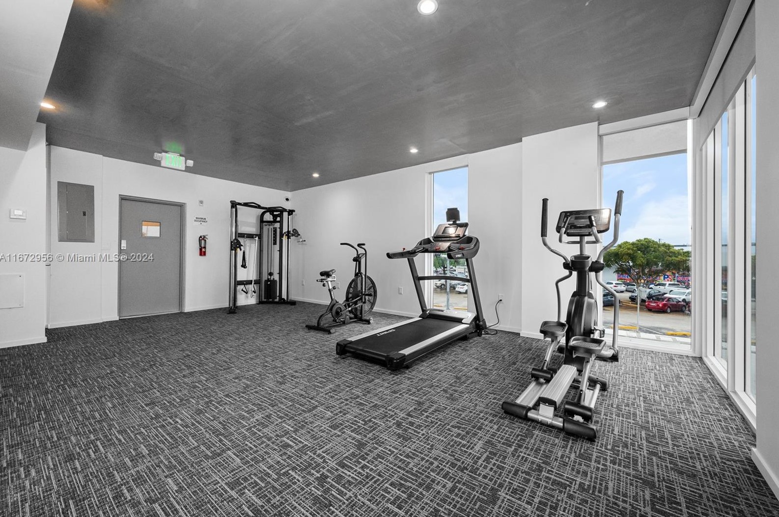 475 125th St, Miami FL 33161-4716 exterior