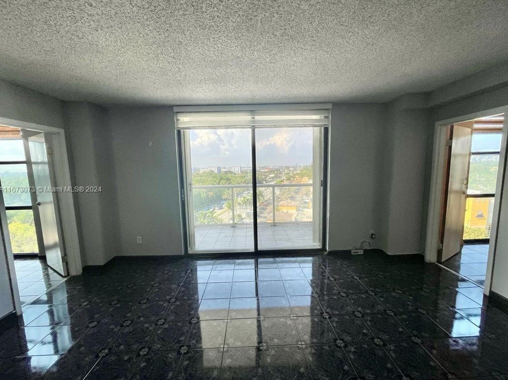 13499 Biscayne Blvd, Miami FL 33181-2026 exterior