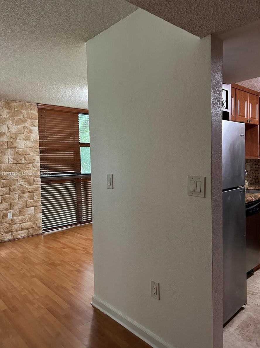 11750 Sw 18th St #421-1, Miami Beach, FL 33175