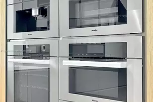 9860 NE 5th Avenue Rd, Miami Shores, FL 33138 - Photo 26