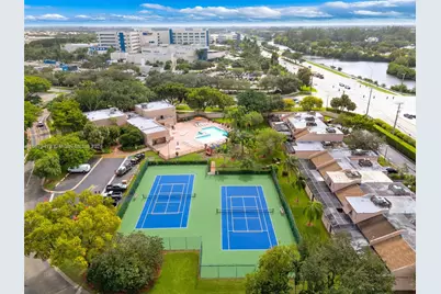 1333 NW 122nd Ter #1333, Pembroke Pines, FL 33026 - Photo 10