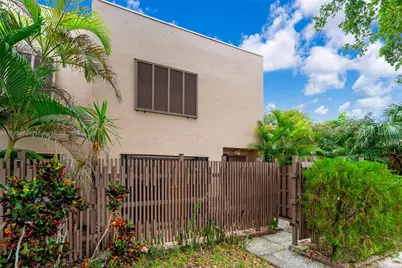 1333 NW 122nd Ter #1333, Pembroke Pines, FL 33026 - Photo 16