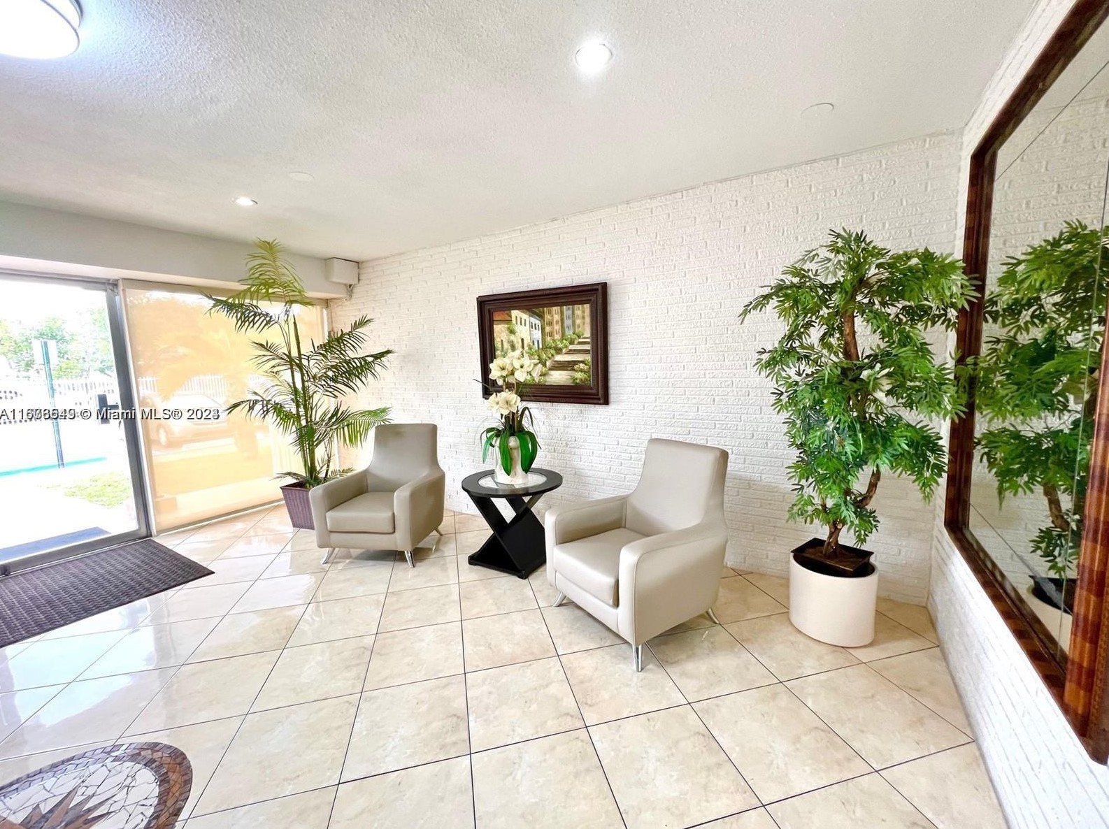 16801 Ne 14th Ave #212, Miami, FL 33162
