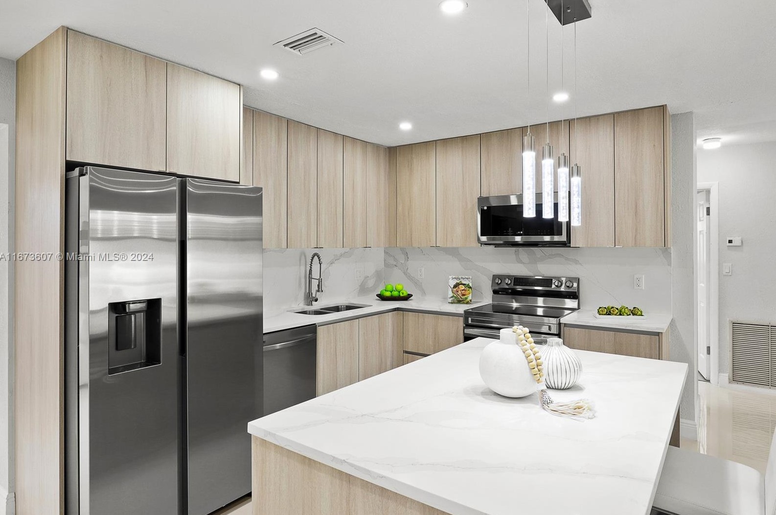 6510 Scott St, Hollywood FL  33024-4033 exterior