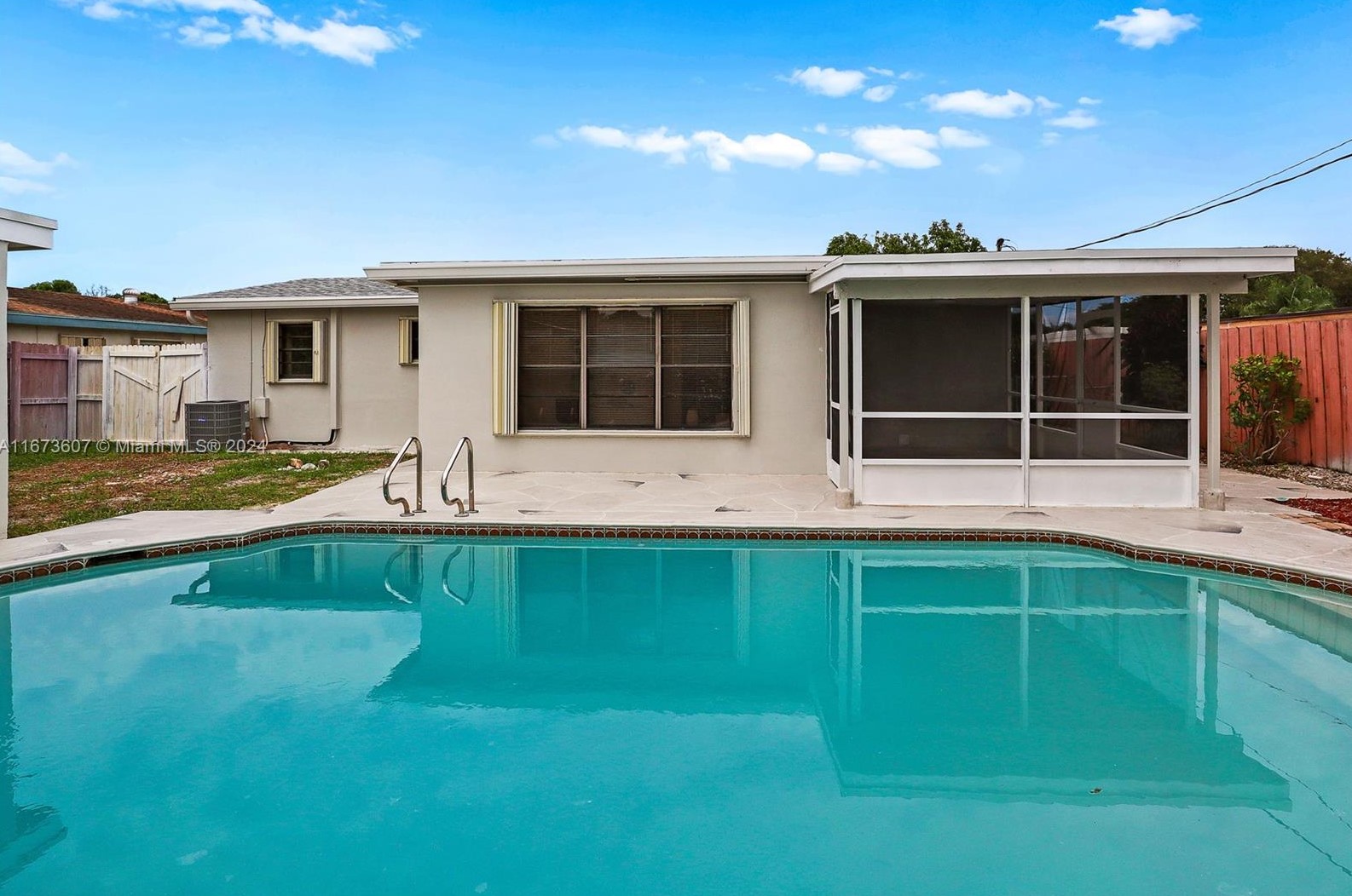 6510 Scott St, Hollywood FL  33024-4033 exterior
