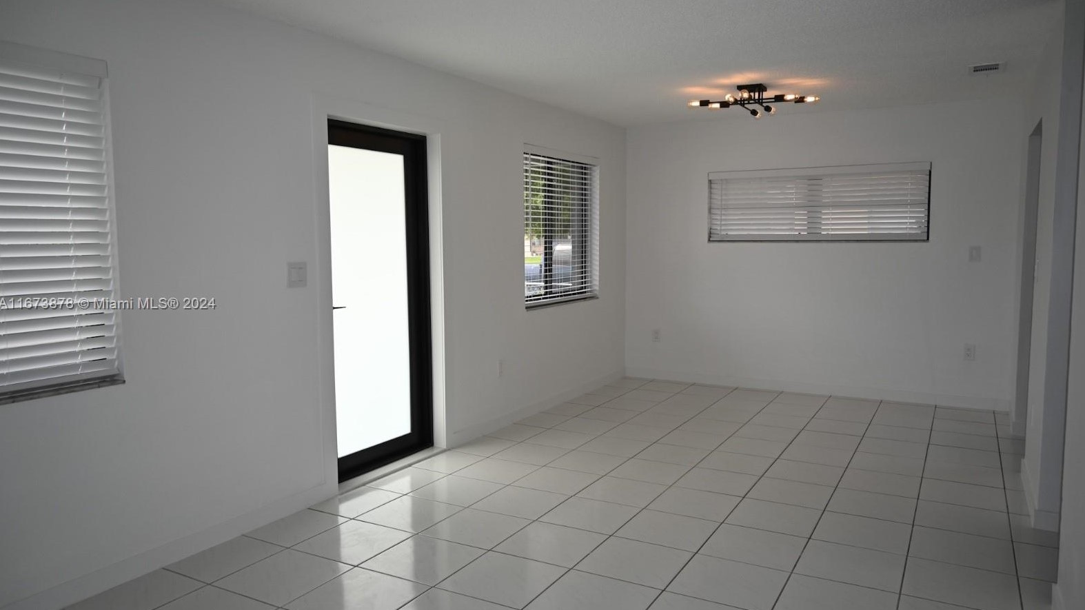 2837 23rd Ter, Miami, FL 33145-3318