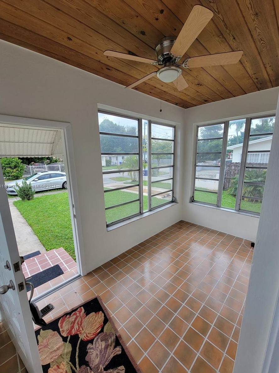 3122 25th Ter, Miami, FL 33133-2130