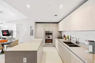 4111 S Ocean Dr, Hollywood, FL 33019 - Photo 2