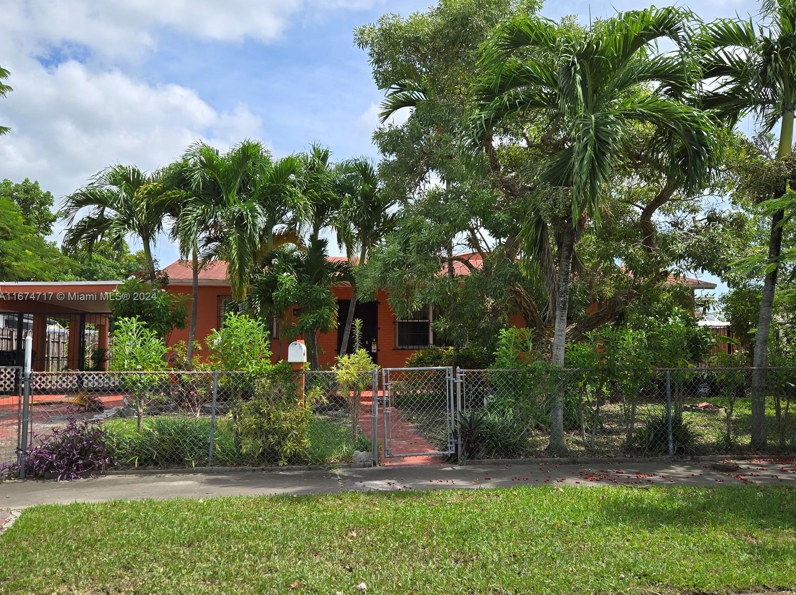 20311 118th Ave, Miami, FL 33177-5430