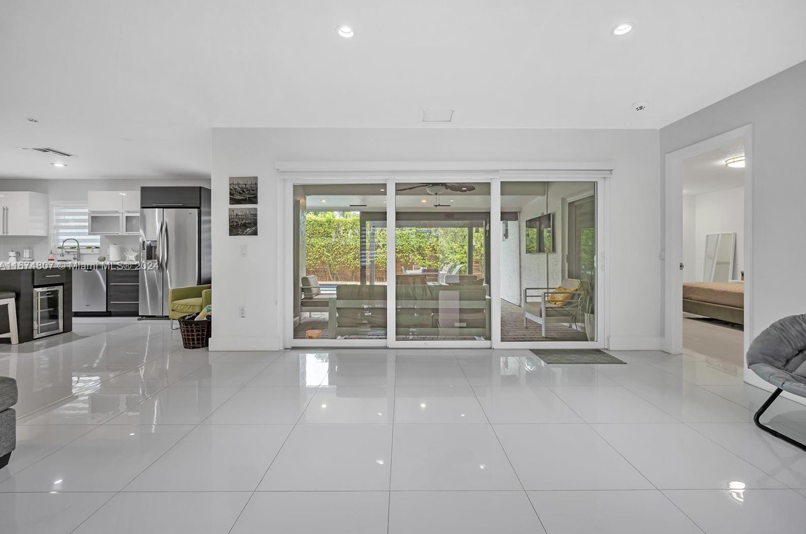 800 91 Ave, Hollywood FL  33024-6436 exterior