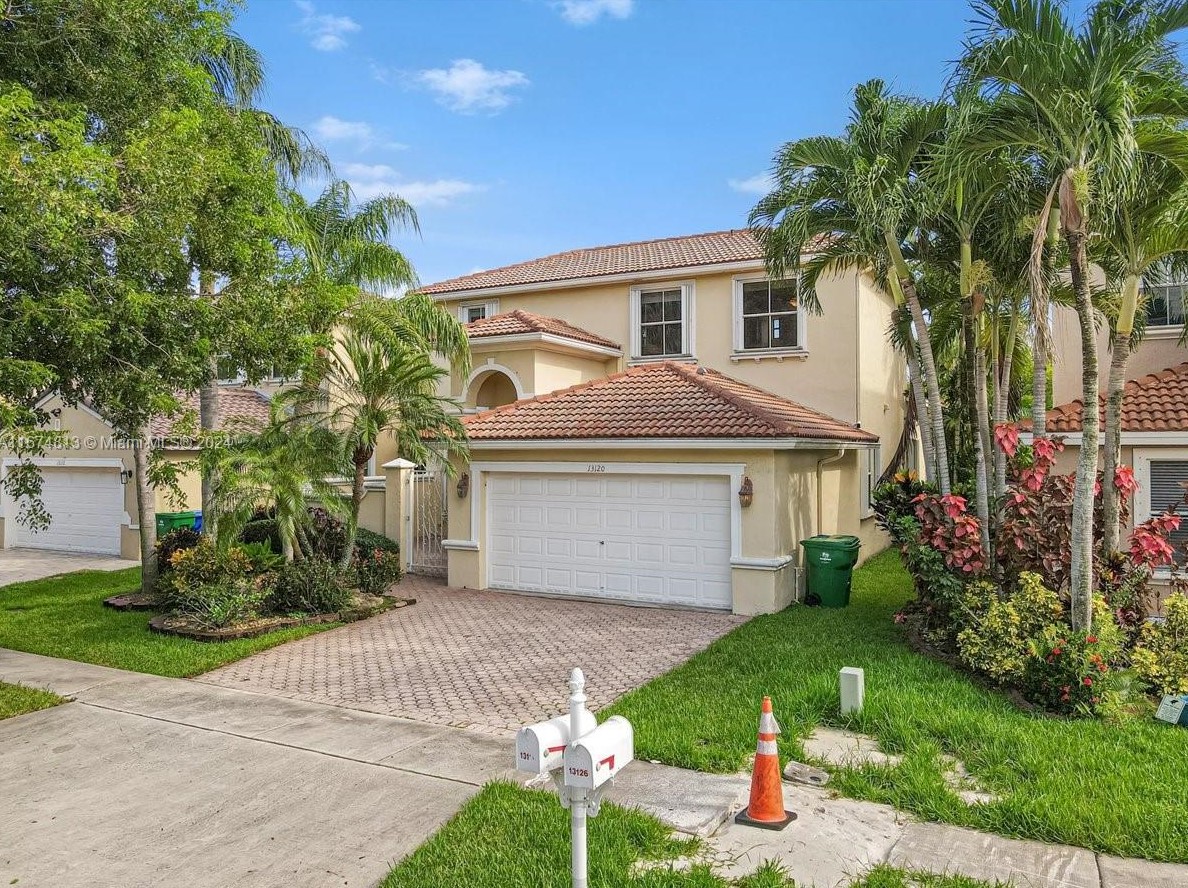13120 Sw 29th St, Hollywood, FL 33027