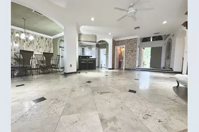 232 SW 7th Ave, Hallandale Beach, FL 33009 - Photo 32