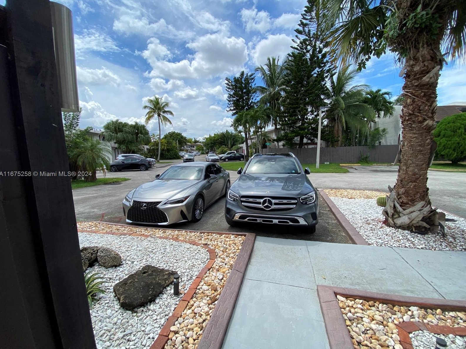 11379 65th St, Miami, FL 33178-3641