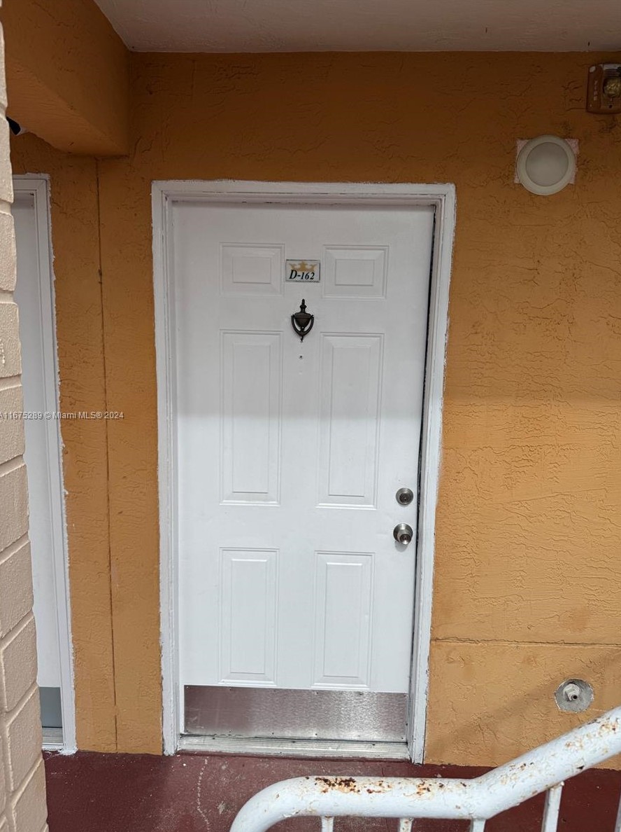 6225 Kendale Lakes Circle #162, Miami, FL 33183