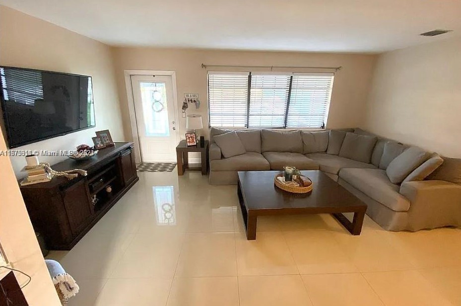 2270 Flamingo Dr #2270, Hollywood, FL 33023