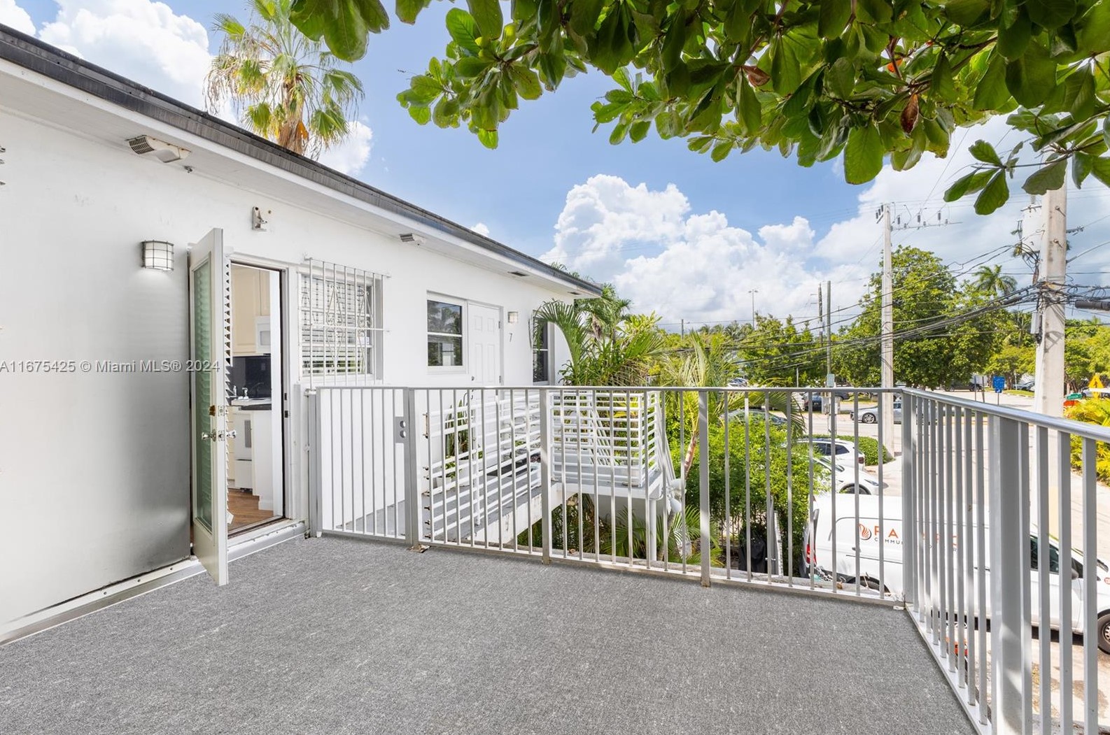 1053 Michigan Ave, Miami, FL 33139-4845