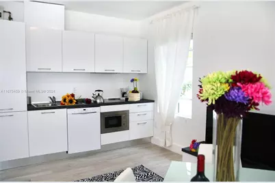 811 Jefferson Ave #201, Miami Beach, FL 33139 - Photo 2