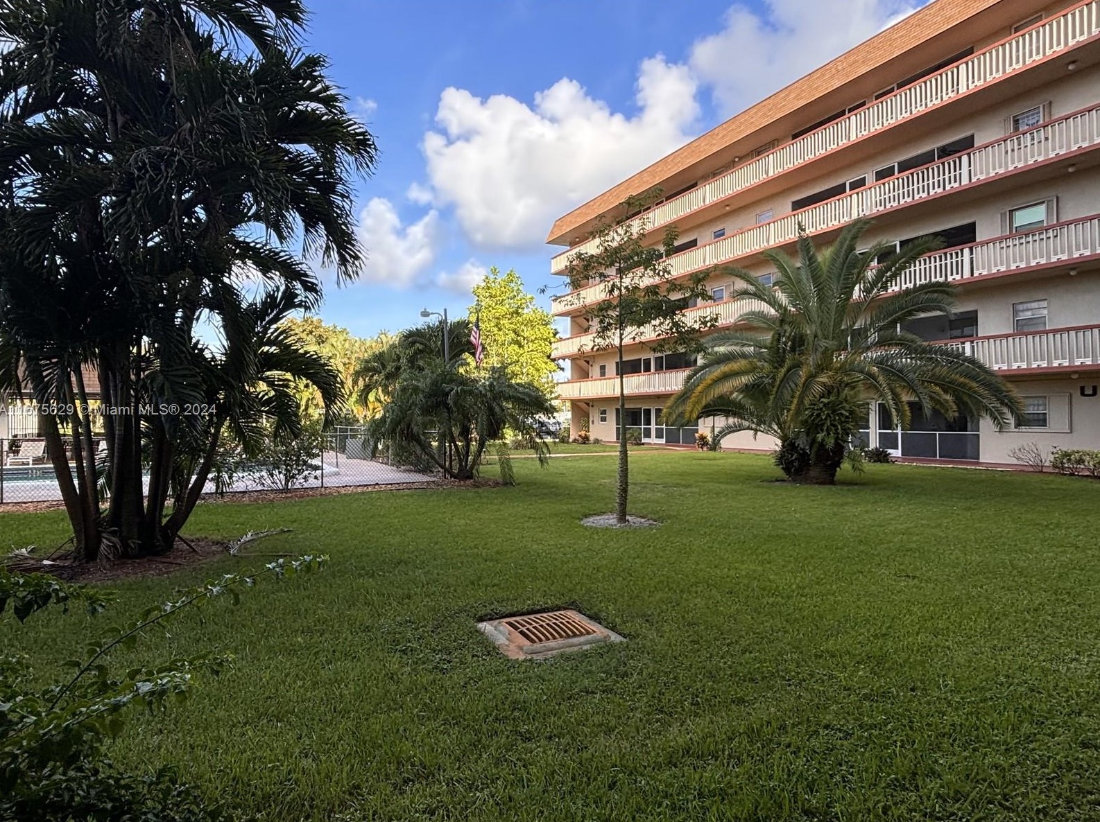 5300 Washington St #u104, Hollywood, FL 33021